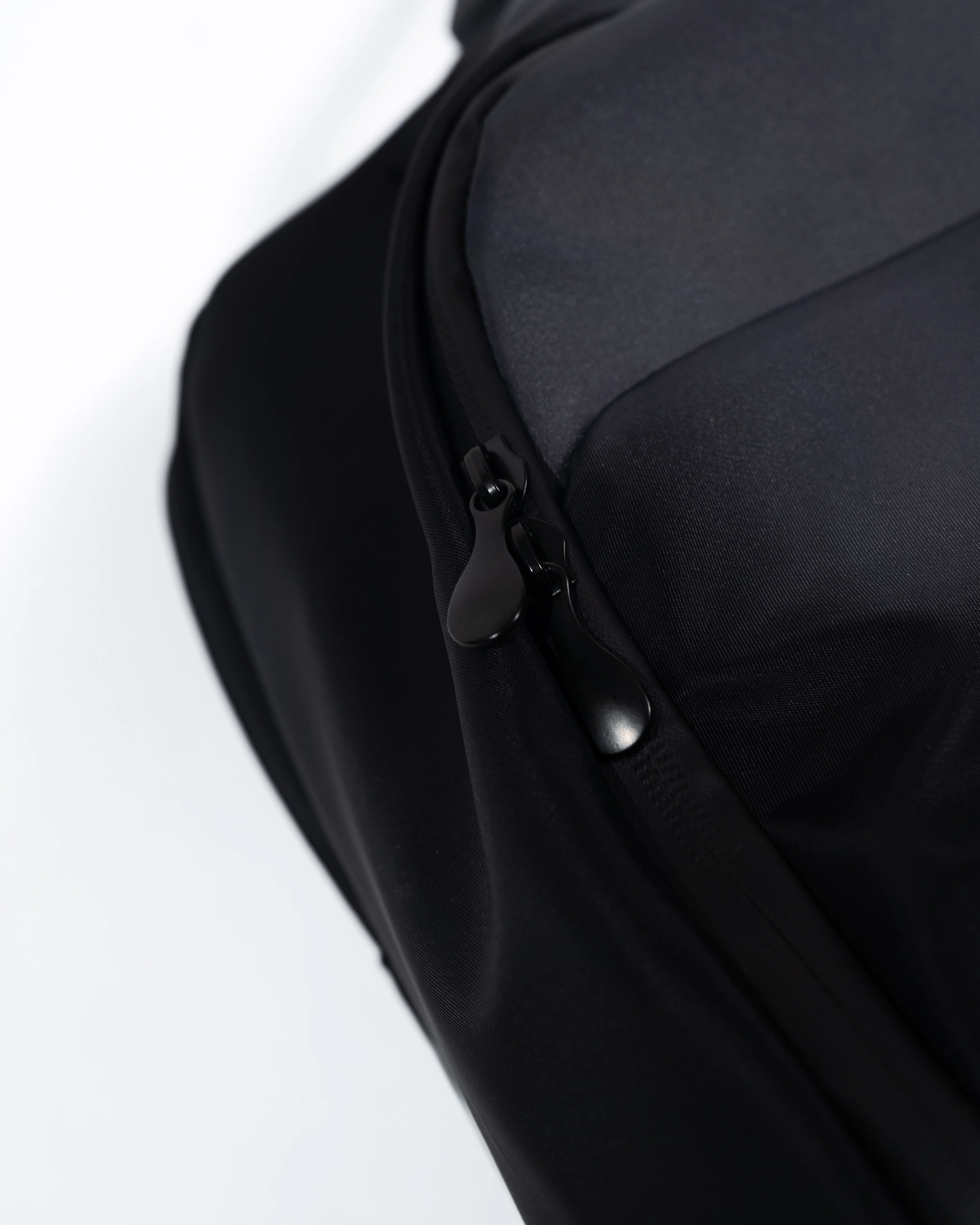GL Winter Backpack (Black) - Image 3