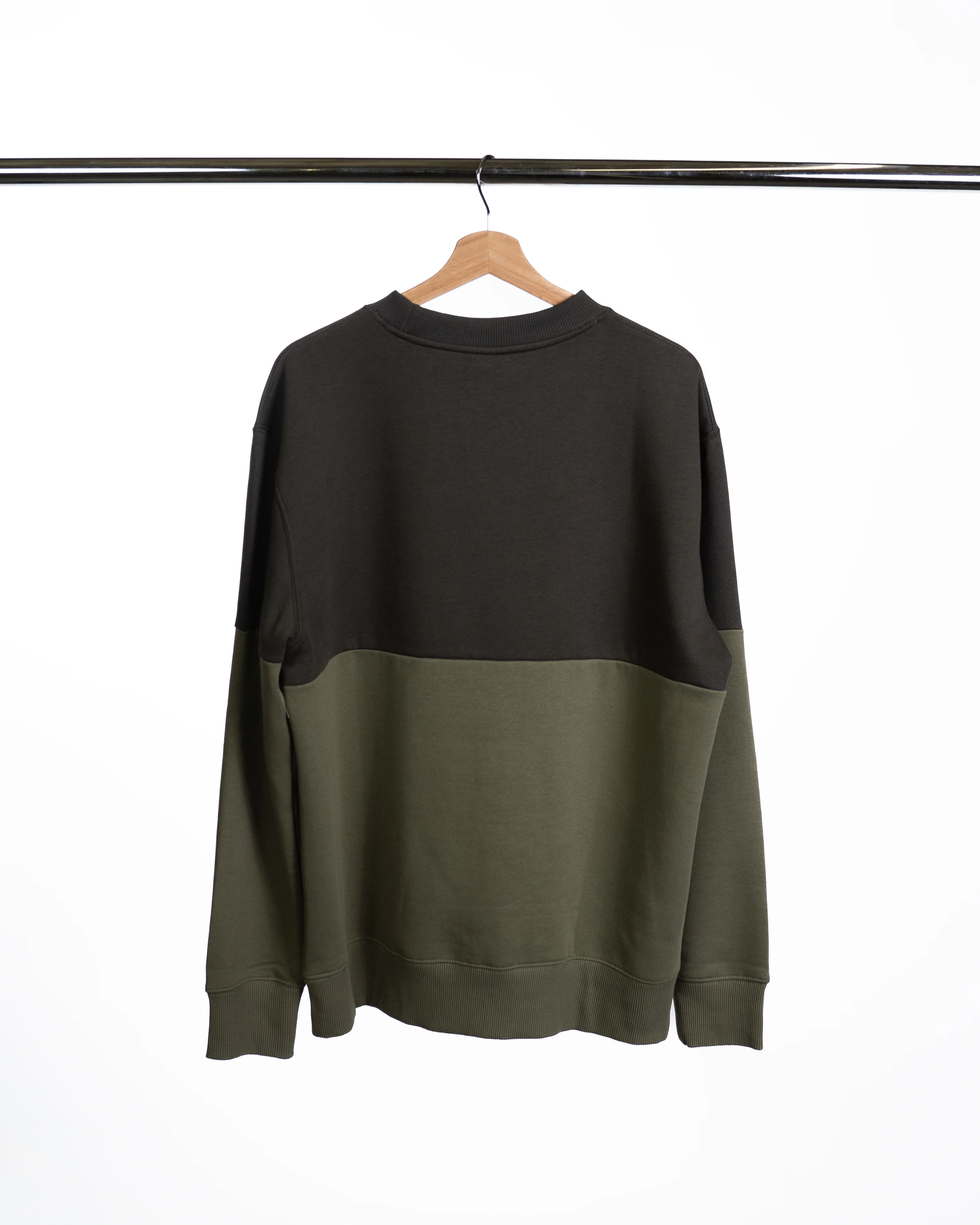 Murus Viridis Colorblock Crewneck - Image 5